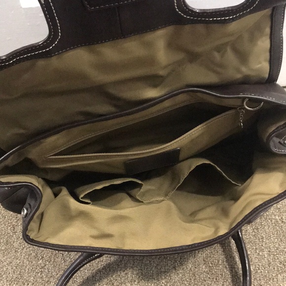 Chocolate brown leather buckle coach shoulder bag - Picture 5 of 6